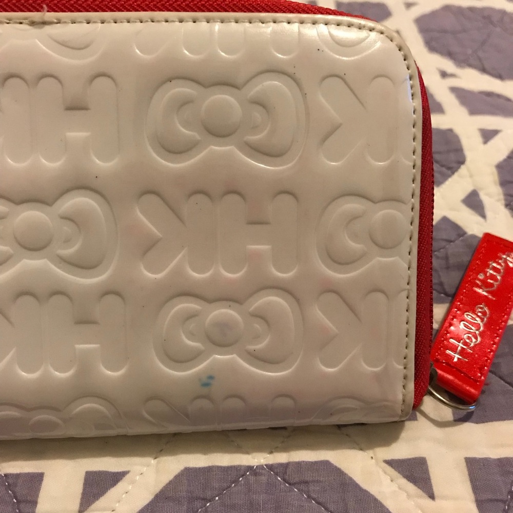 Hello Kitty Wallet - Picture 4 of 5